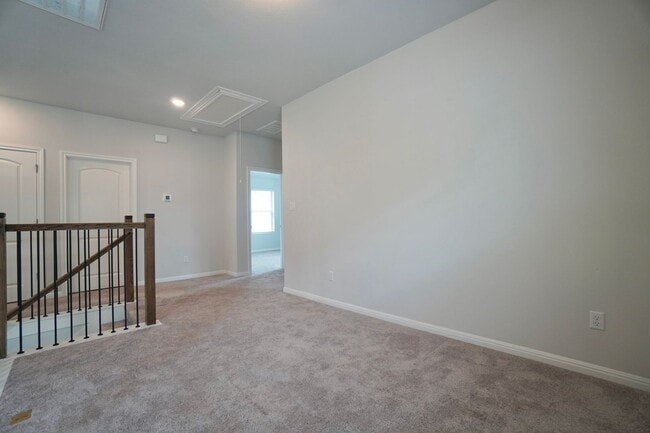 Building Photo - 2513 Danbury Ln