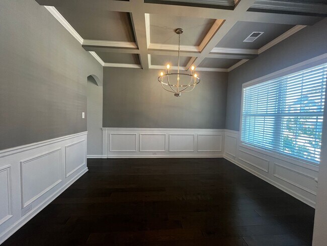 Building Photo - 311 Shoshone Cir