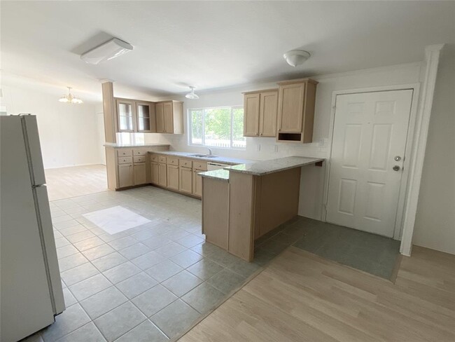 Building Photo - 2740 Citation Dr