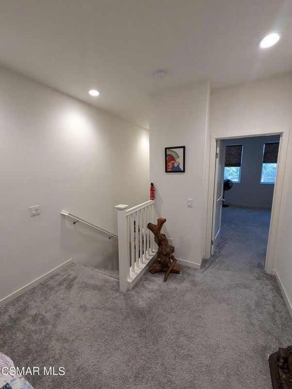 Building Photo - 140 Farmhouse Dr