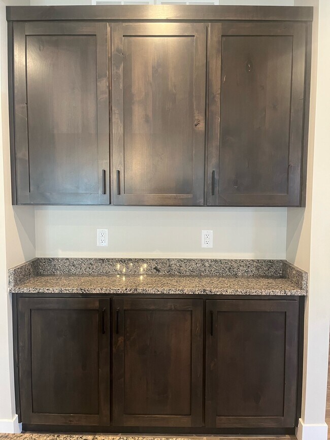 Building Photo - 1382 Pinecrest Trl