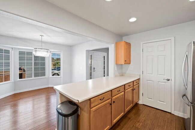 Building Photo - 626 Rolling Rock Point
