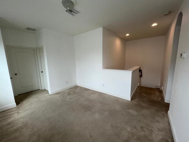 Building Photo - 8639 Via Trieste Dr