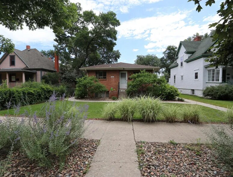 Primary Photo - 2415 N Nevada Ave
