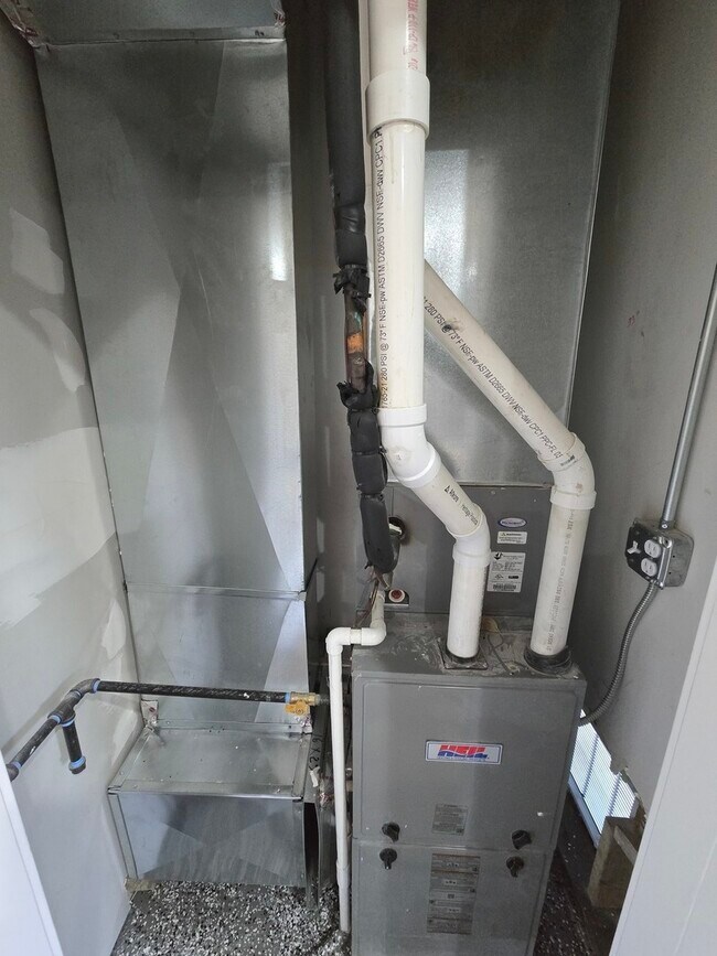 Building Photo - 3732 S Calumet Ave