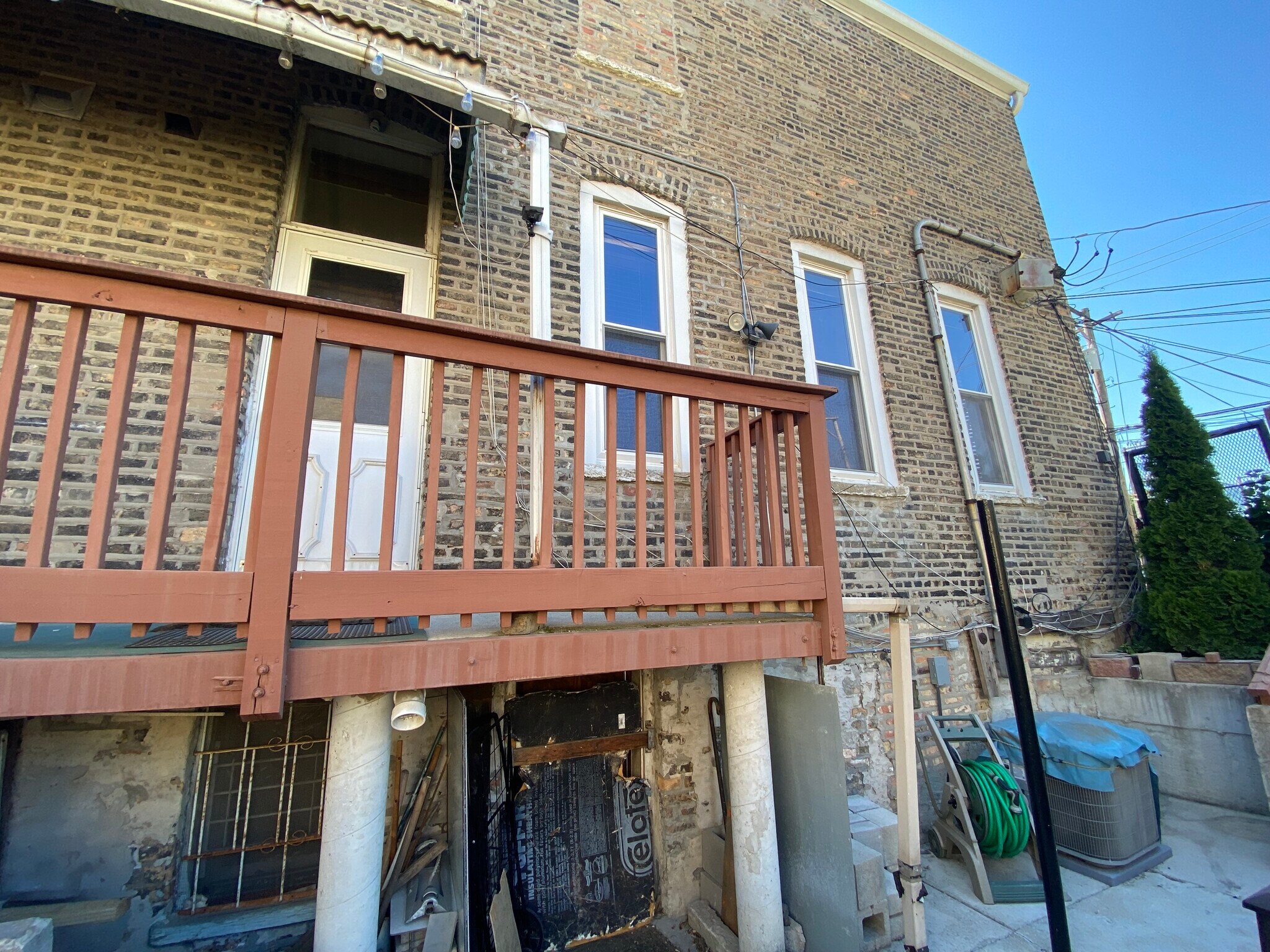 Building Photo - 1340 W 19th St