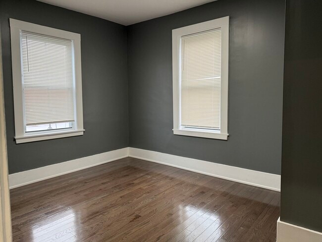 Building Photo - 6 Proctor St