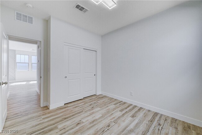 Building Photo - 12470 Madison Pk Pl