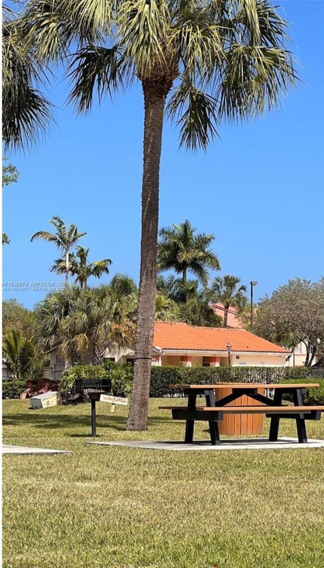 Building Photo - 3350 Pinewalk Dr N