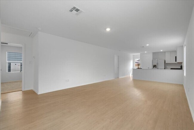 Building Photo - 300 Twilight Breeze Wy