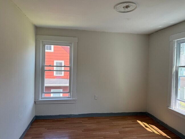 Building Photo - 91 Woodland Ave