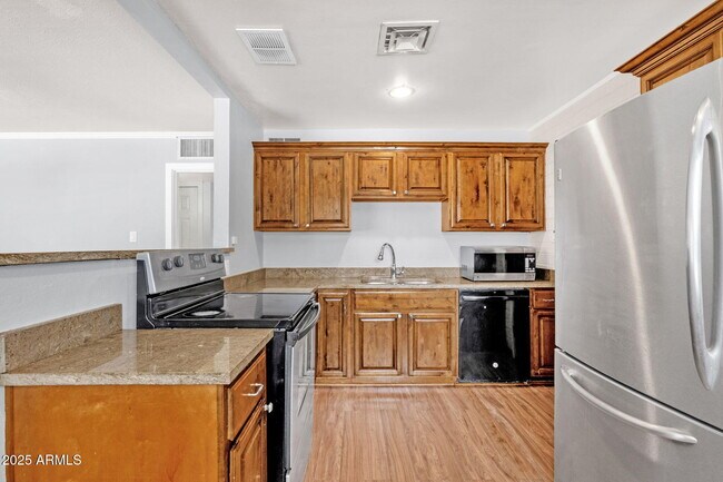 Building Photo - 1417 S Wilson St