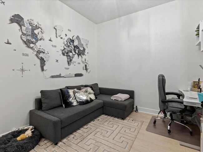 Building Photo - 150 E Robinson St