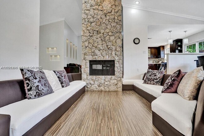 Building Photo - Northeast 214th Street, North Miami Beach, FL 33179 - 5 BR 4 BA single-family home