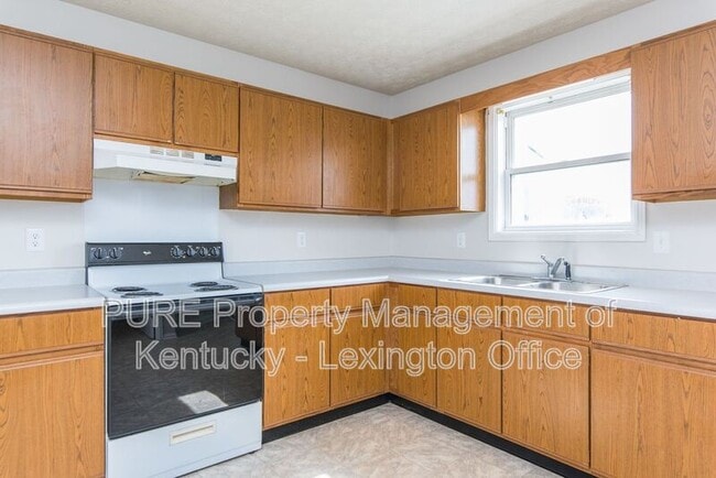 Building Photo - 304 Pigeon Ct