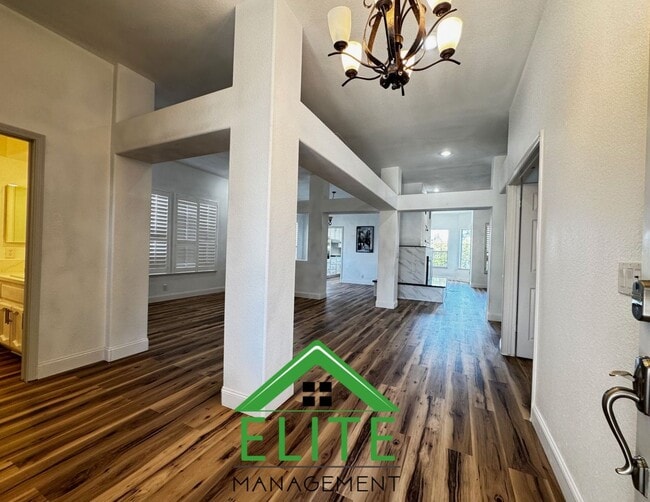 Building Photo - **Stunning Custom Home with Solar and Pool in Prestigious Granite Bay Neighborhood**