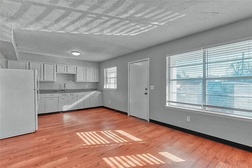 Building Photo - 2707 NW 36th St