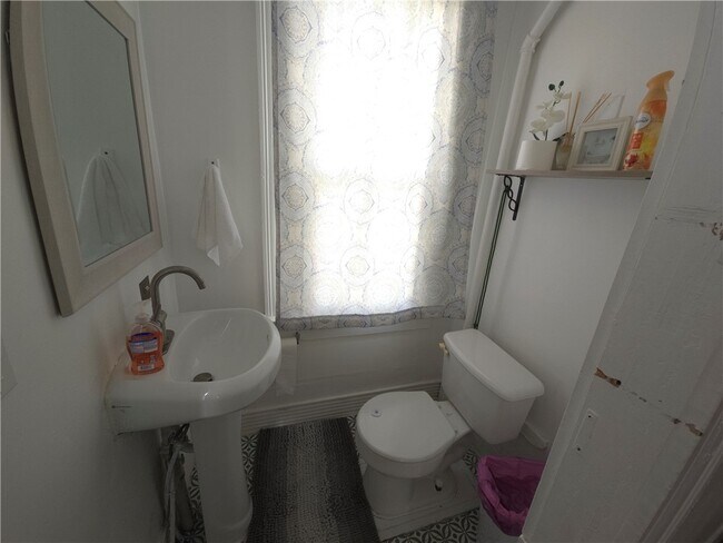 Building Photo - 30 Flanders St