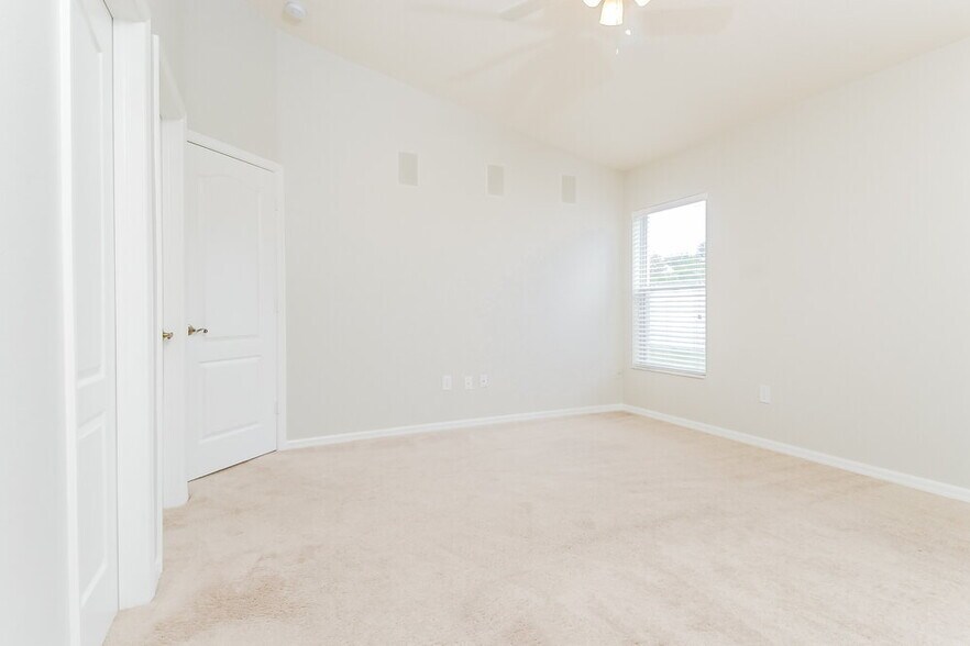 Building Photo - 12749 Evington Point Dr