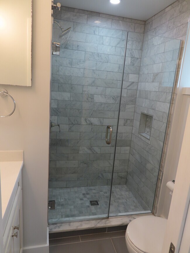Bathroom 2 - 1913 Gallaudet St NE