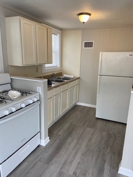 Building Photo - 1046 Walnut St