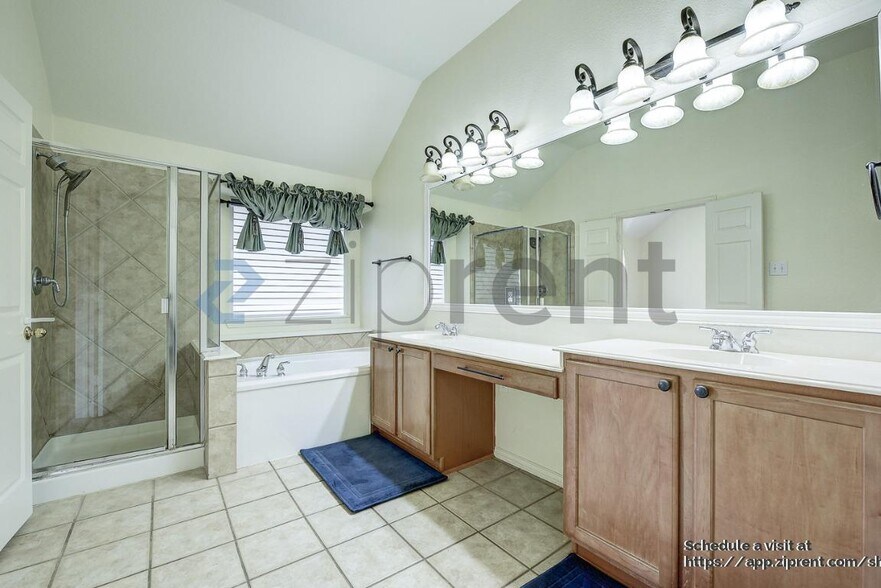 Building Photo - 12493 Bruschetta Dr