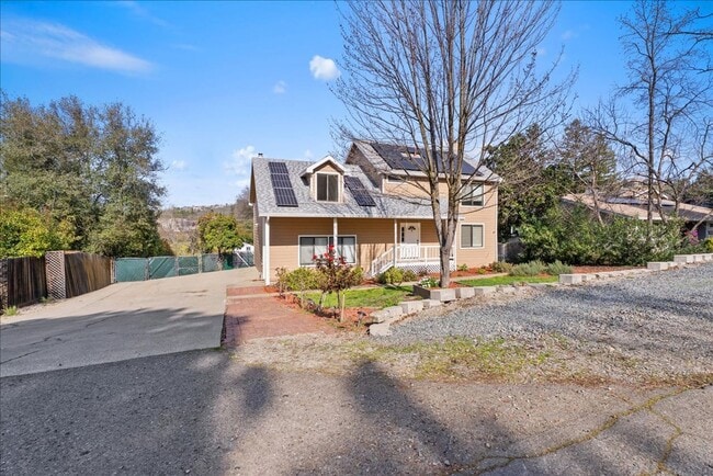 Building Photo - 2717 Knollwood Dr