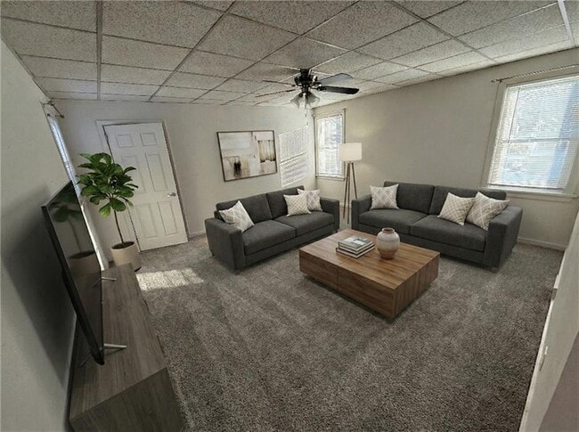 Building Photo - 710 Locust St