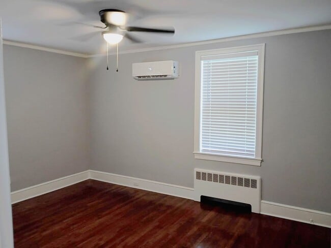 Building Photo - 423 Chestnut St