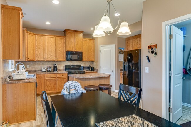 Building Photo - 309 Parmley Ln