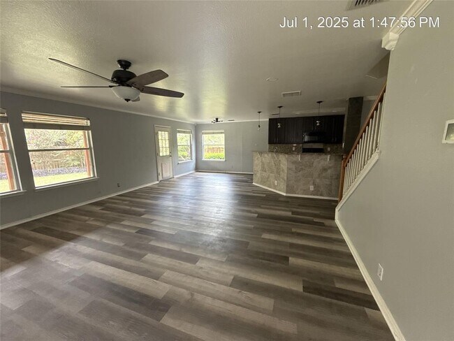 Building Photo - 518 Pecos Cir