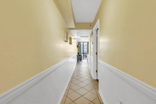 Building Photo - 2310 N Ocean Blvd