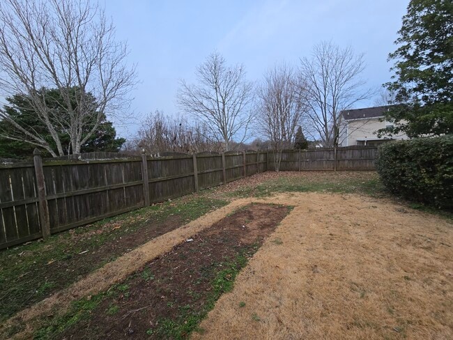 Building Photo - 817 Maricopa Dr