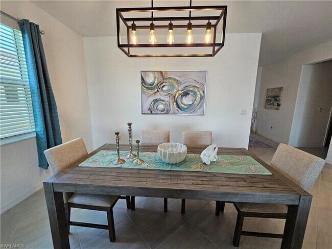 Building Photo - 2437 Orchard St