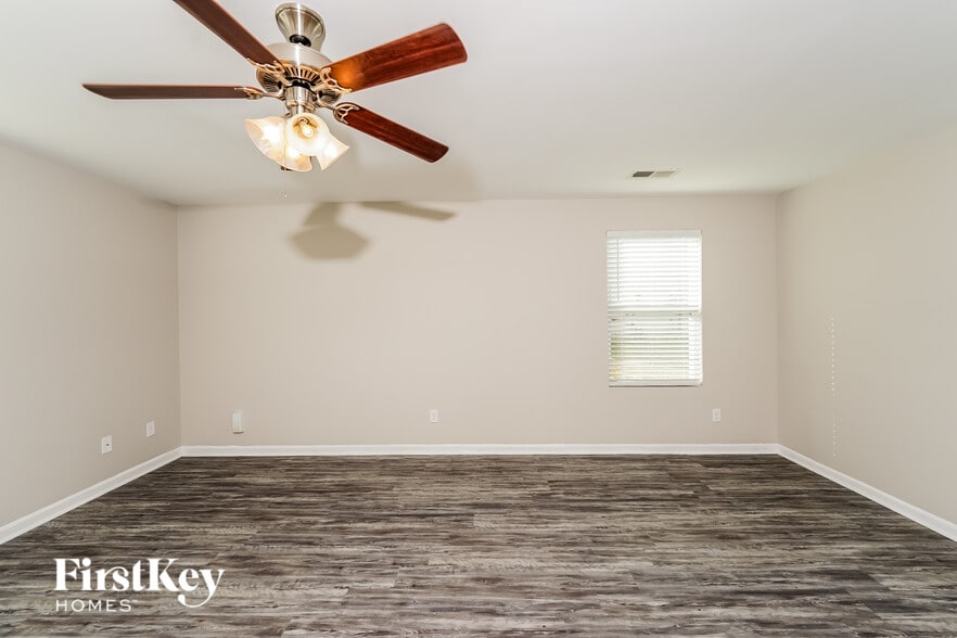 Building Photo - 4668 Deer Foot Path