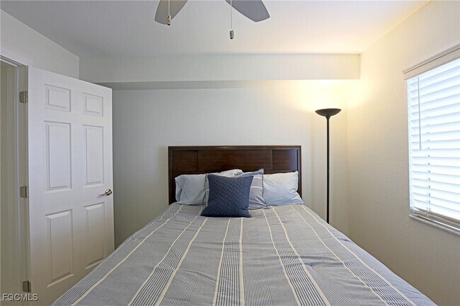 Building Photo - 2885 Palm Beach Blvd