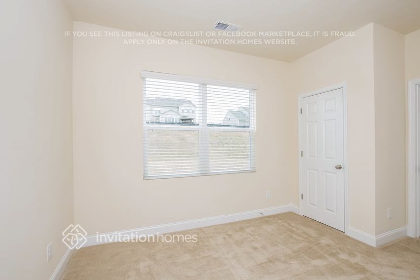 Building Photo - 131 Sassafras Rd