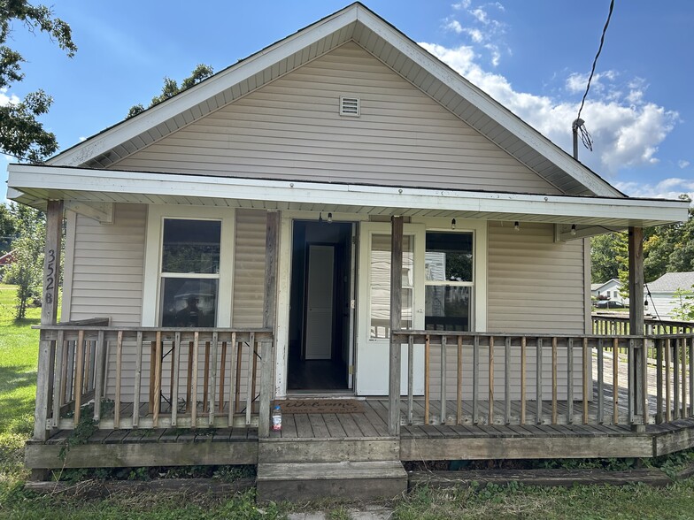 Primary Photo - 352 Springfield Ave
