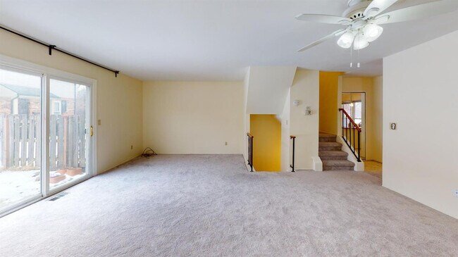 Building Photo - 3008 Bolgos Cir