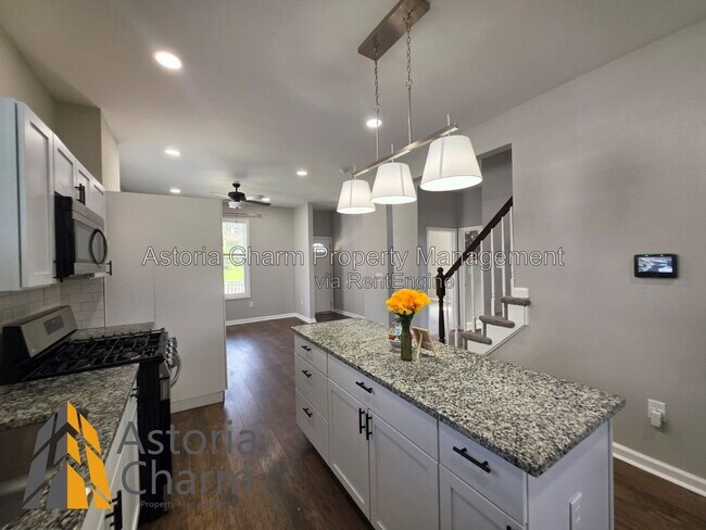 Building Photo - 3909 Fleetwood Ave