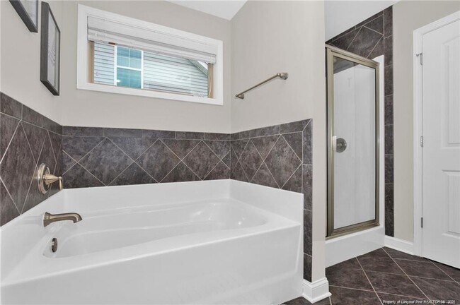 Building Photo - 5344 Debut Ave