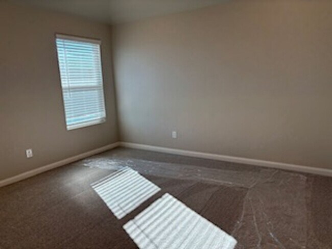 Building Photo - 2104 SE 90th St