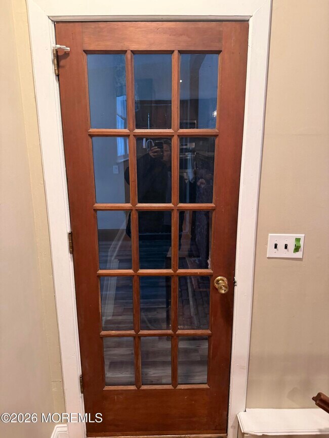 Building Photo - 340 Suburban Dr