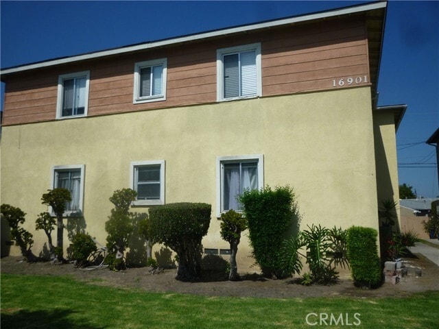 Primary Photo - 16901 Crenshaw Blvd