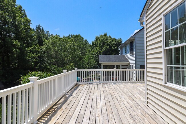 Building Photo - Pet-Friendly 4 Bedroom Home in Forest Lakes South