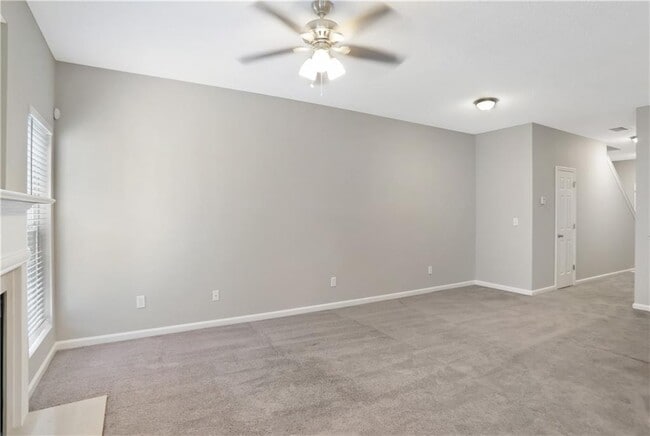 Building Photo - 153 Chastain Way