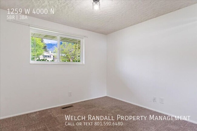 Building Photo - 1259 4000 N St