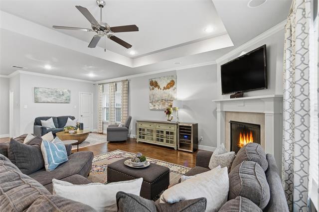 Building Photo - 318 Bluestem Ln