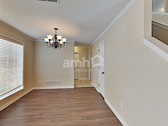 Building Photo - 2935 Geoffrey Dr