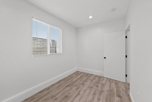 Building Photo - 27477 Pamplico Dr